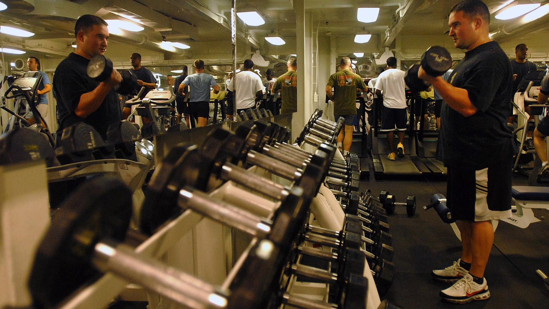 Se rendre dans une salle de sport pour reprendre une activité